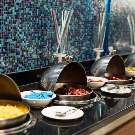 Курортный комплекс Hilton Виламура