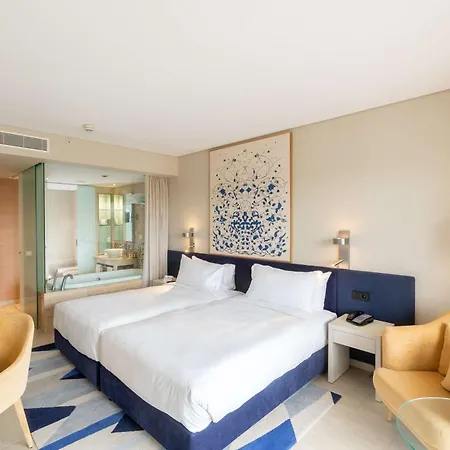 אתר נופש Hilton