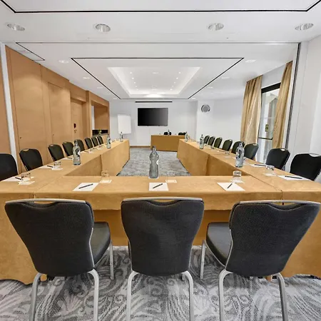 Hilton אתר נופש