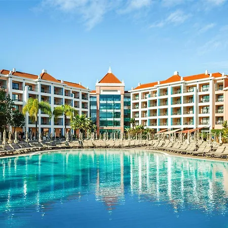 Hilton منتجع 5*