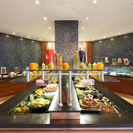 Hilton Курортный комплекс Виламура