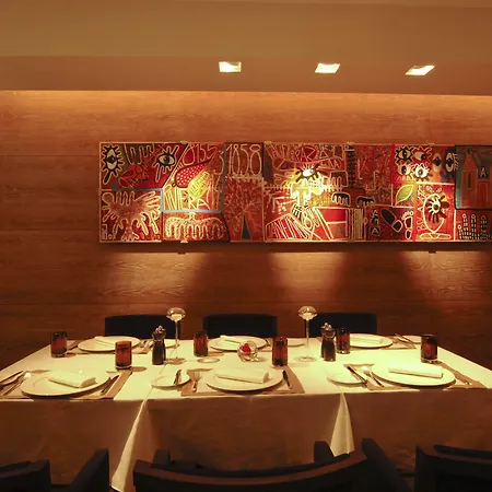 Hilton فيلامورا