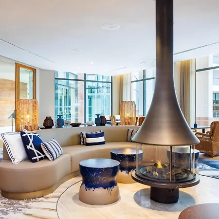 Hilton Виламура
